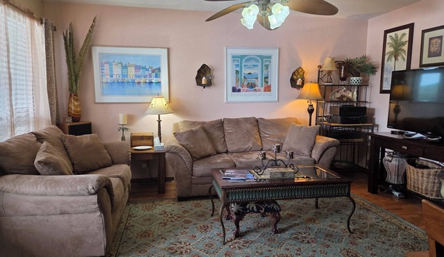 Lakefront Condo Getaway Sleeps 6 Adults With King Bed & 2 Queen Beds