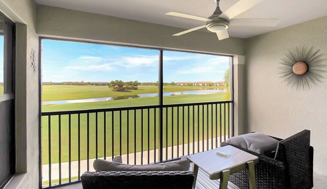 Lakefront condo in Lakewood National Golf course views TradeWinds Cottage