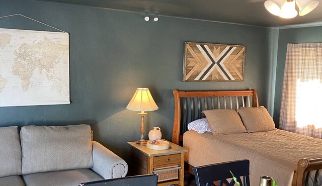 Lakefront Condo- Slip Included