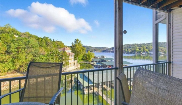 Lakefront Condo w/3 Pools, Boat Slip & Patio Views at 13mm of the BIg Niangua