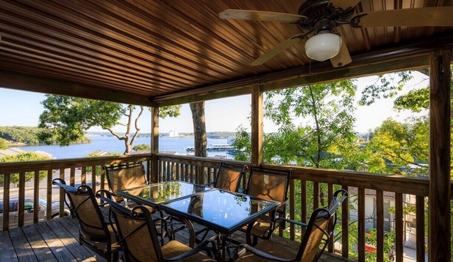 Lakefront Condo with Indoor Pool