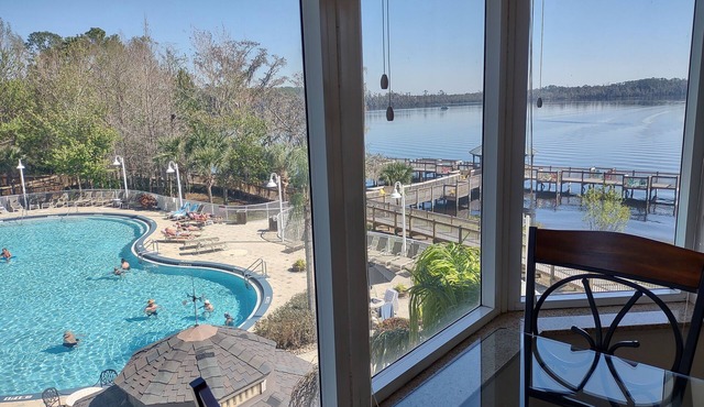 Lakefront Corner 2 Bedroom 2 Bathrooms Lakefront Condo - 1 mile to Disney World