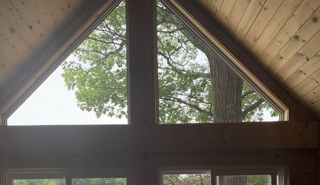 Lakefront cottage on quiet lake with private dock