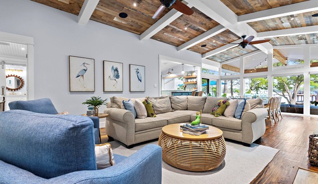 Lakefront Cottage w/Dock, Game Room & Kayaks—1 Hr from DFW