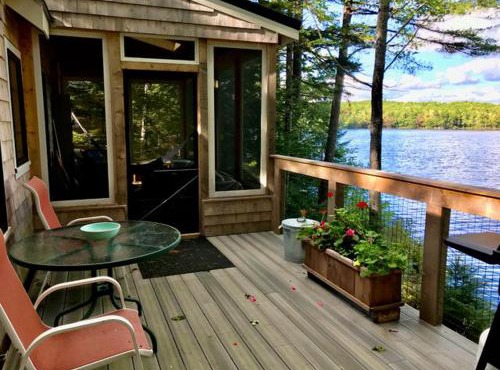 Lakefront Cottage by Country House Escapes