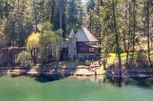 Lakefront Cottage Coeur d'Alene ID