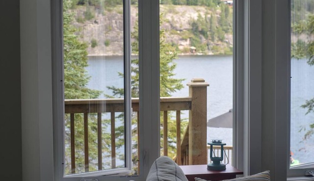 Lakefront Cottage on Beautiful Lower Black Sturgeon Lake