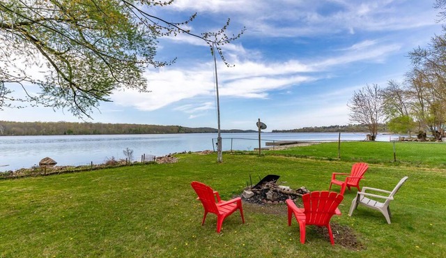 Lakefront Cottage-Rice Lake