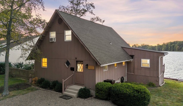 Lakefront Cottage with Stunning Sunset Views at Indian Lake!