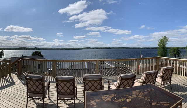 Lakefront Cottage | Huge Deck, Fire, Kayaks & Dock