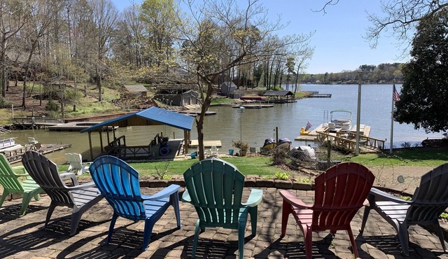Lakefront Cottage