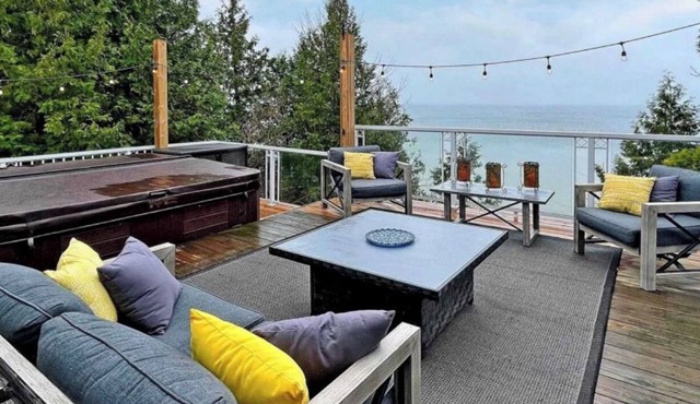 Lakefront Cottage w/Hot Tub, BBQ Grill, Patio, Fire Pit, Dock, Sauna, Fire Place