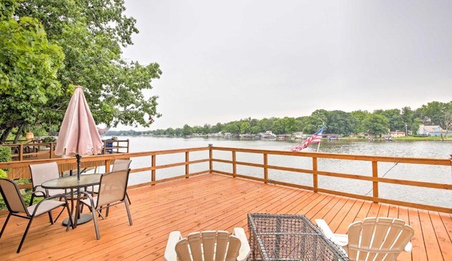 Lakefront Cottage w/Deck Near Indiana Beach!