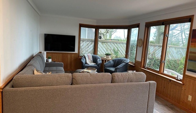 Lakefront Cottage with Private Beach & Private Beach Access