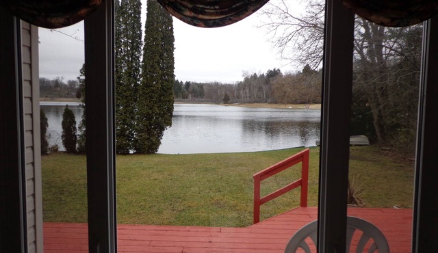 Lakefront Cottage With A View!