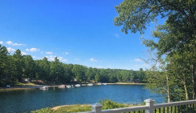Lakefront Cottage with Private Sandy Beach, Decks & Fire pit - Sleeps 10