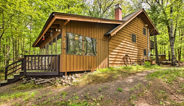 Lakefront Cumberland Cabin w/Dock & Fire Pit!