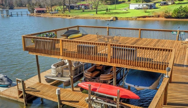 Lakefront Dock and Boat Access Resort Pool+Golf