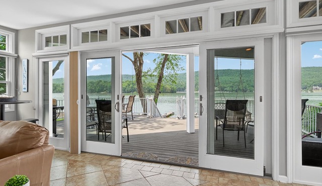 Lakefront | Dock Kayaks Fire Pit Sleeps 10