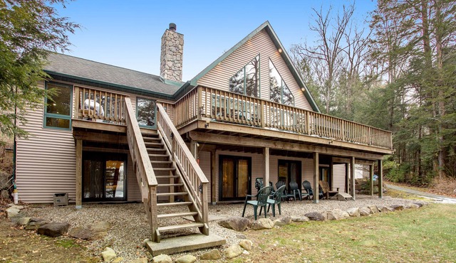 Lakefront, Dog-Friendly Home w/ Lake Views, WiFi, & Lake Access - Snowbirds OK!
