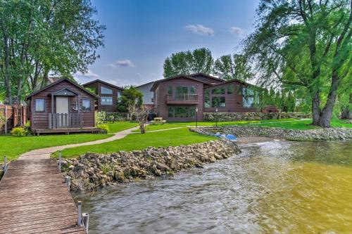 Lakefront Eau Galle Home with Hot Tub and Fire Pit