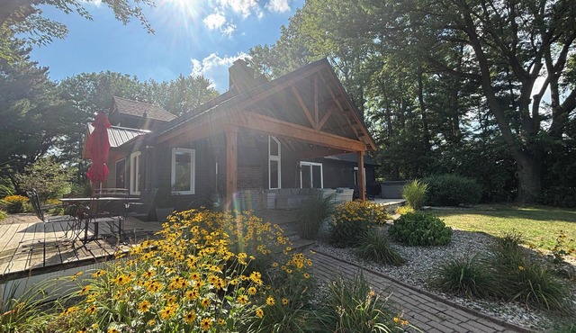 Lakefront Escape in the Heart of Fishers