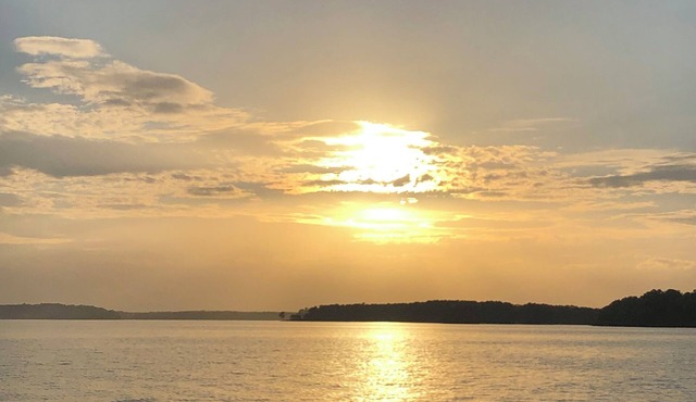 Lakefront Escape - Private Dock + Firepit + Sunset Views- Perfect for Families