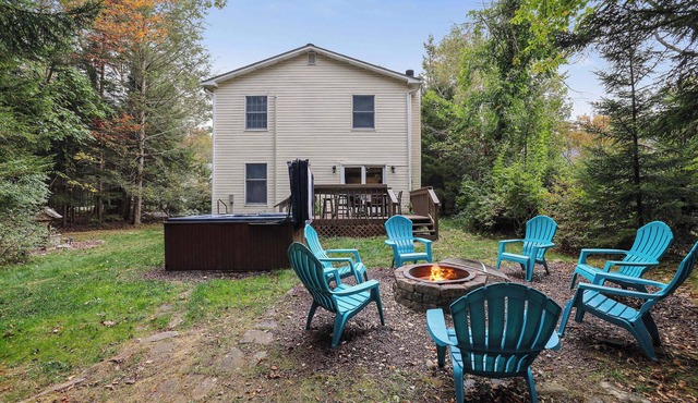 Lakefront Escape with Hot Tub, Sauna & Game Room