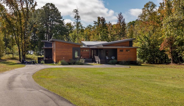 Lakefront Escape w/Boathouse & Helipad – Your Ultimate Lake Gaston Getaway