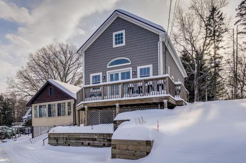 Lakefront Escape w/Dock! Hudson Valley Home