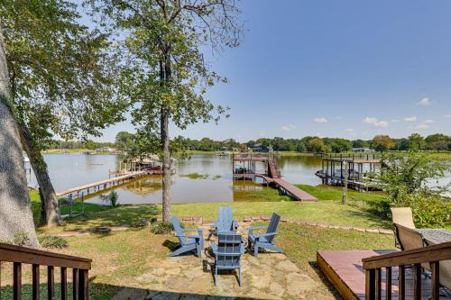 Lakefront Escape w/Game Room & Dock in Mabank!