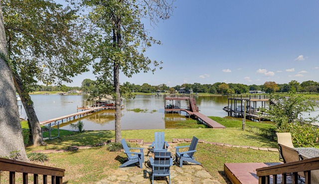Lakefront Escape w/Game Room & Dock in Mabank!