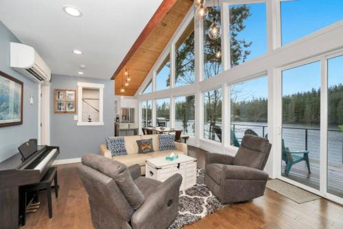 Lakefront Escape with Fire Pit and Views