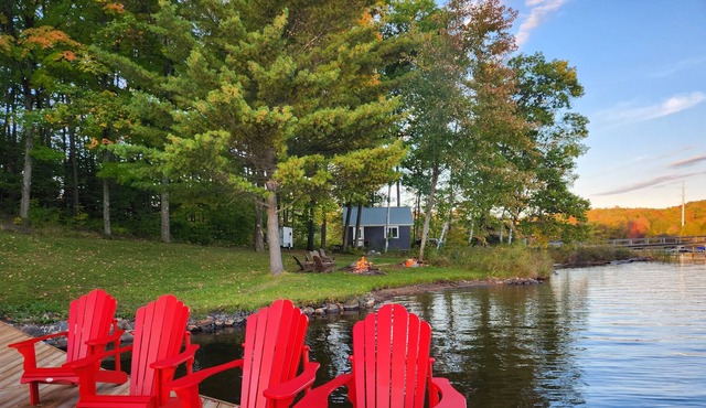 Lakefront Family Cottage - swim, boat, fish, hike, ride