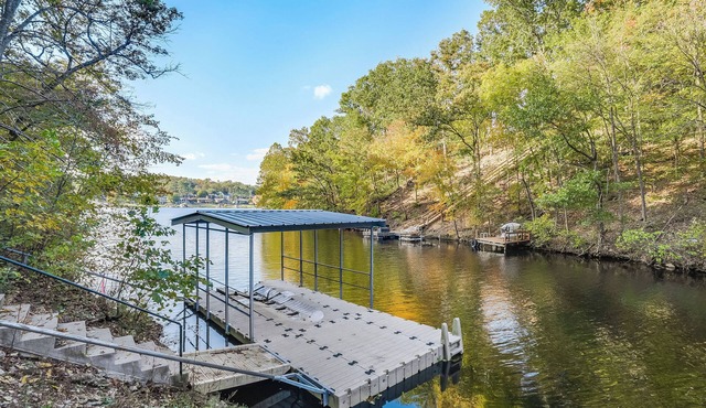 Lakefront Family Fun - Kayak, Paddle Board, Bike, Sauna, Theater, Ping Pong