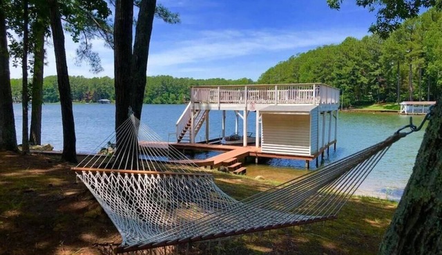 Lakefront, Family/Pet Friendly, Flat Lot