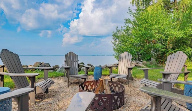 Lakefront Fire Pit + Deck View Private Balcony