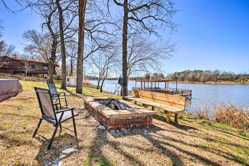 Lakefront Fort Towson Home: Private Dock & 3 Decks