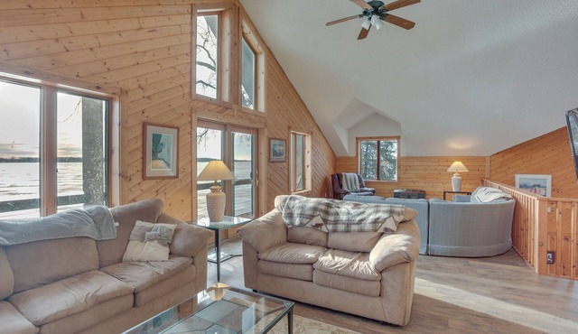 Lakefront Gem w/Dock in New London!