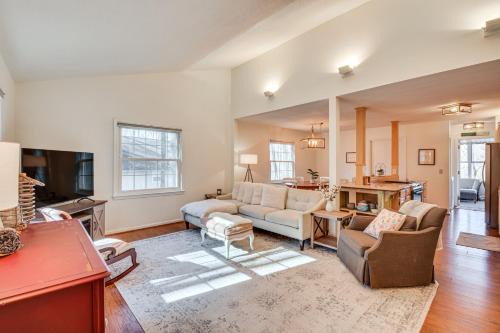 Lakefront Gem with Games in Westminster!