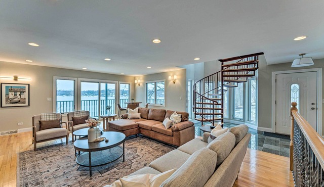Lakefront Genoa City Home w/Private Beach