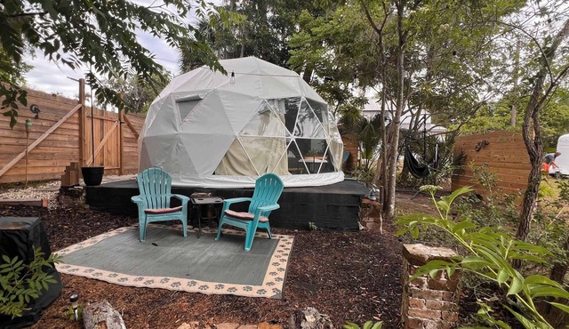 Lakefront Geodome with amazing sunsets