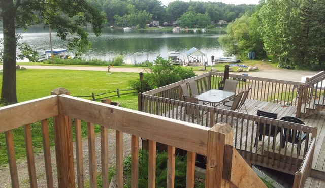 Lakefront Getaway on Beautiful Long Lake - Sleeps 9!