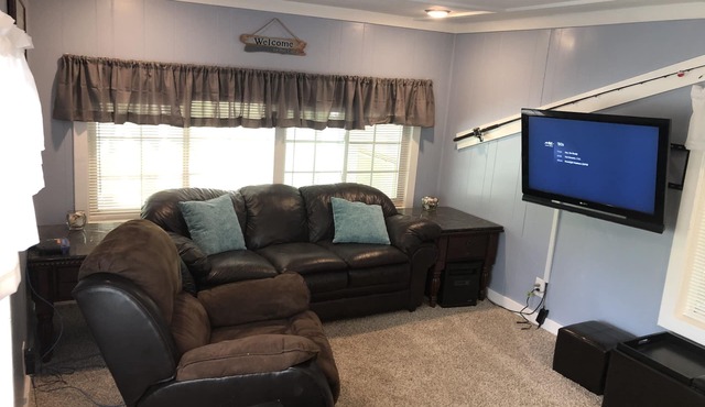 Lakefront Getaway on Private Lake! 30 min from Lees Summit