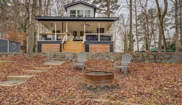 Lakefront Getaway on Jackson Lake | 3BR·2BA·Hottub