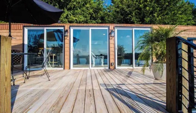 Lakefront Getaway on Douglas Lake.