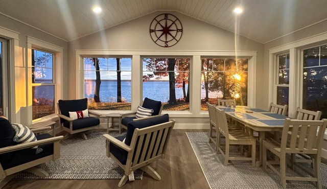 Lakefront Getaway: The Blue Bungalow on Seneca Lake