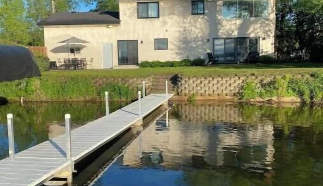 Lakefront Getaway