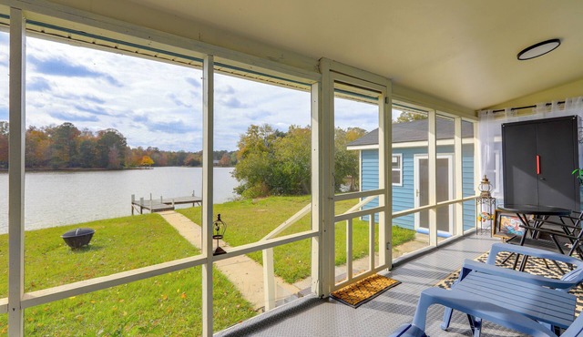 Lakefront Getaway w/Dock & Views in Macon!