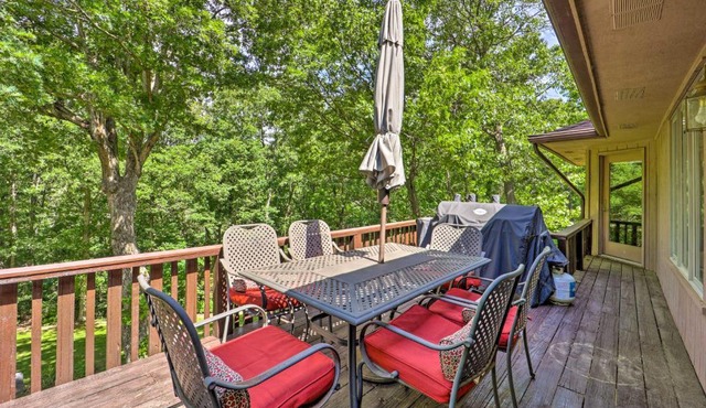 Lakefront Getaway w/Private Dock & Kayaks!